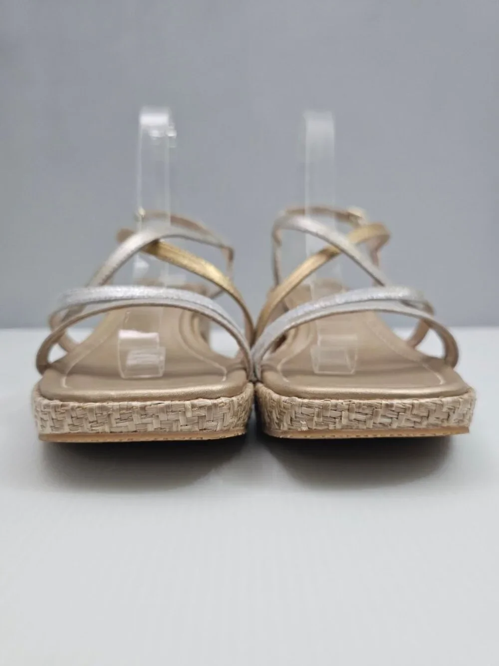 Donald Pliner Rosalie Strappy Wedge Sandal Womens 9.5 Platino Gold Leather NEW